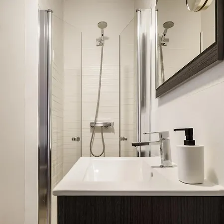 Mezzanine In The Center Porto