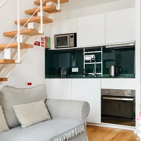 Mezzanine In The Center Porto